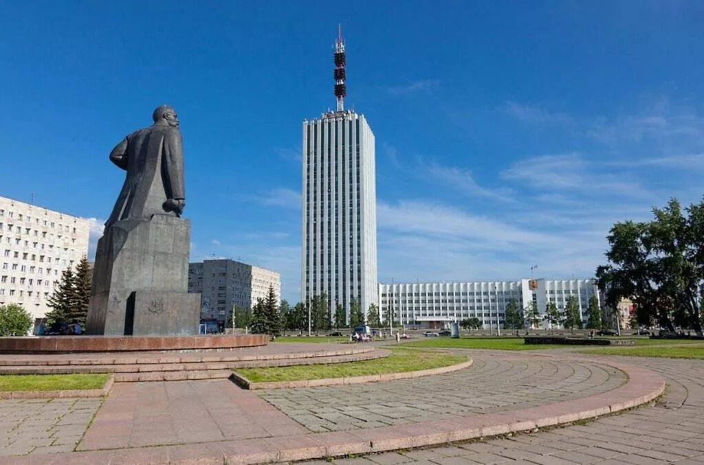 Площадь Ленина Архангельск. Площадь Ленина Архангельск высотка. Памятник Ленину в Архангельске. Архангельск Центральная площадь. Памятники центр рф