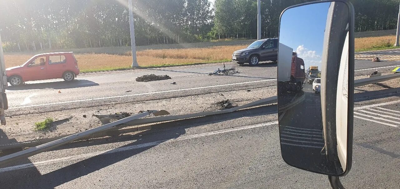 ЧП на дороге Самара Ульяновск. Сбили велосипедиста на объездной Воткинска. В Ульяновске сбили мужчину. Фура сбила велосипедиста возле Барков. Ульяновск чп в контакте