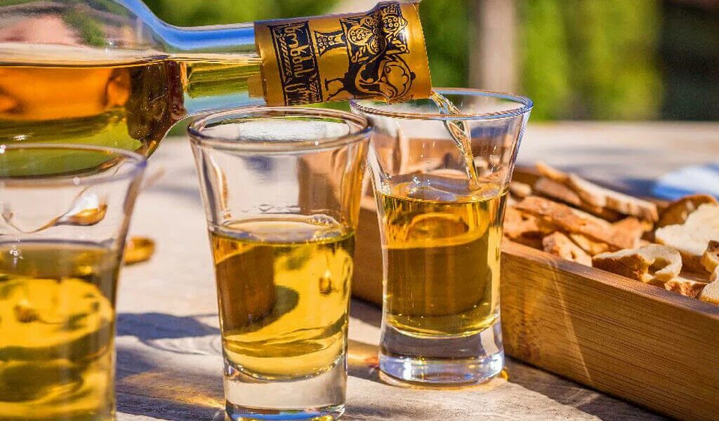 Чача стопка. Чача стопка. Чача как пить. Чача как пить. Fanagoria чача.