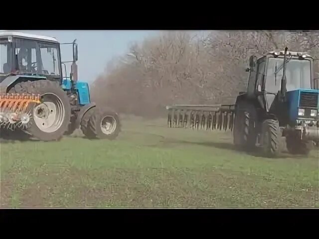 Тракторист прикол. Клип трактора. Разгуляев трактористы комбайнеры. Клип трактора. Сельский тракторист шторы.