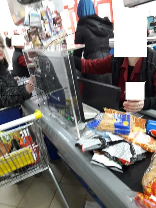 что можно продавать еще в продуктовом магазине. цветной бульвар 2 бош. в магазине установлены два. большая камера в тц. магазин пятерочка внутри.