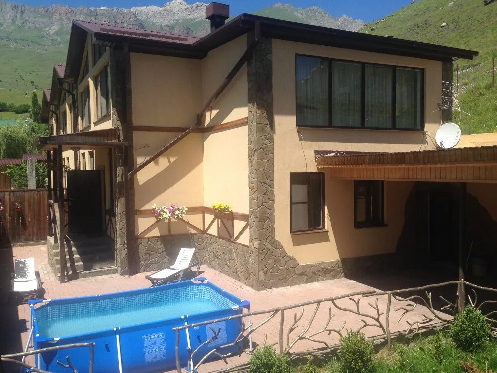 фиагдон база отдыха. фиагдон коттеджи с бассейном. аста виладж фиагдон. домики с баней в фиагдоне. фиагдон северная осетия коттеджи.