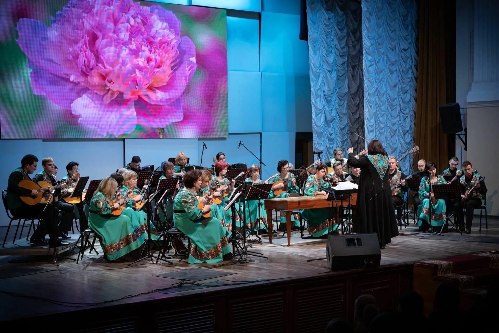Концерт на байконуре 2022 балалайка. Концерт 12. Слот – crocus city hall. Январские вечера конкурс. Майкоп филармония 2022.