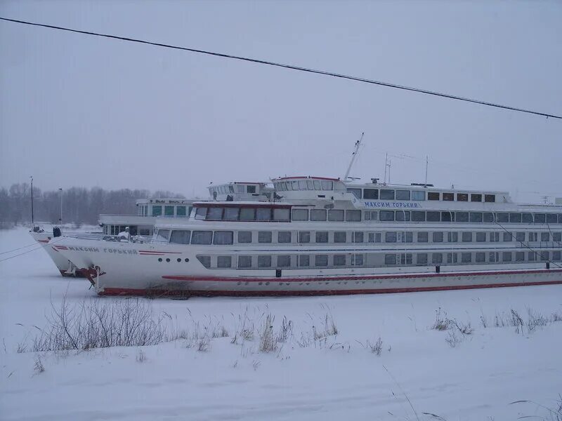 10 с теплоходом