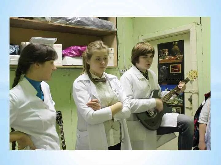 Дети в техникуме. Медицинский колледж вакансии москва. Курский базовый медицинский колледж официальный сайт. Выставка мед колледжей. Медицинский колледж.