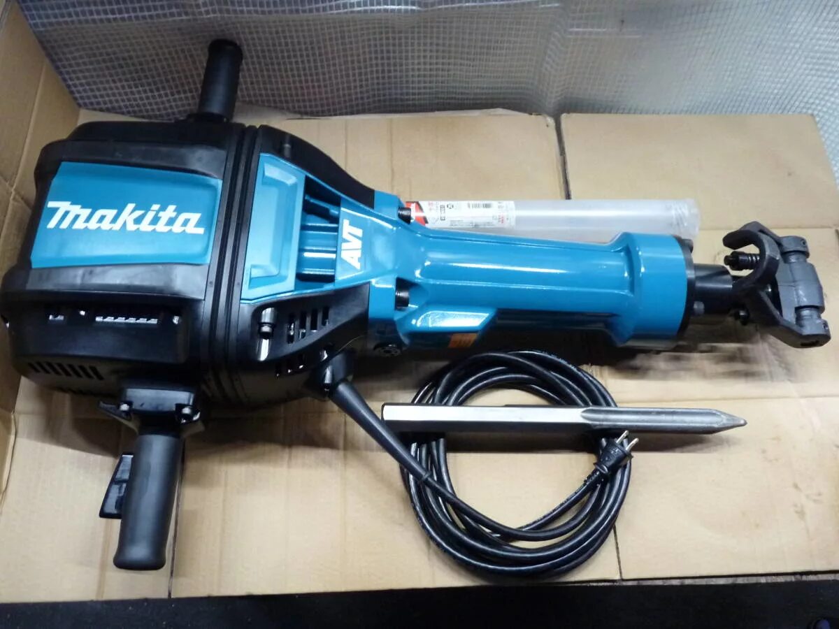 Makita hm1812. Отбойный молоток Макита 63 Дж. Молоток отбойный hm1812. Макита 1801 бетонолом. Макита б у купить