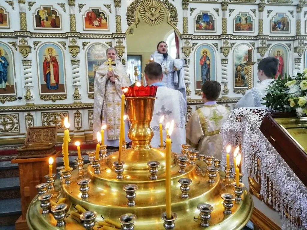 расписание богослужений в храме богоявления