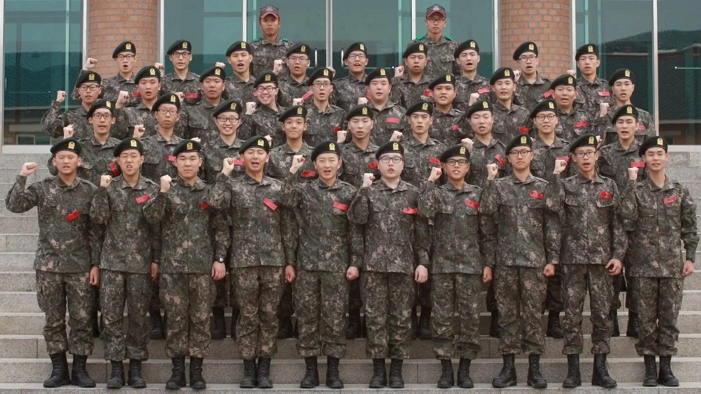 Срок службы в корее. Южнокорейская армия. Южнокорейская Военная форма. Форма южнокорейской армии. Полевая форма Южной Кореи.