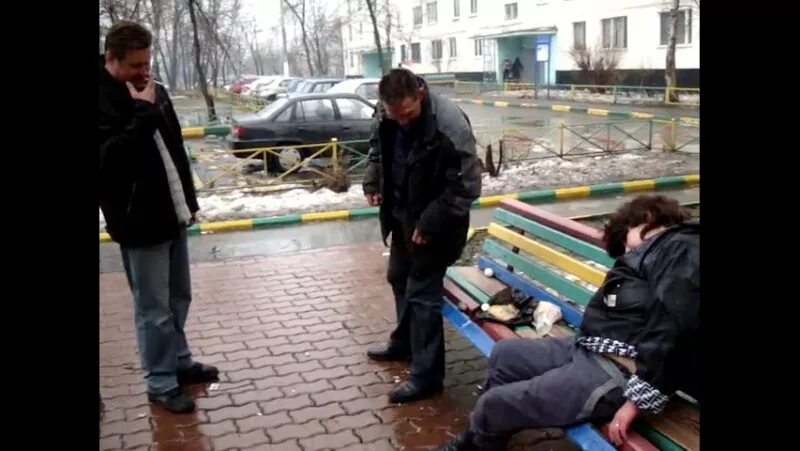 Перестрелка в бирюлево западное. Бирюлёво западное реалити шоу. бирюлево западное алкаши. бирюлево западное в 90-е. реалити шоу бирюлево западное алкаши.