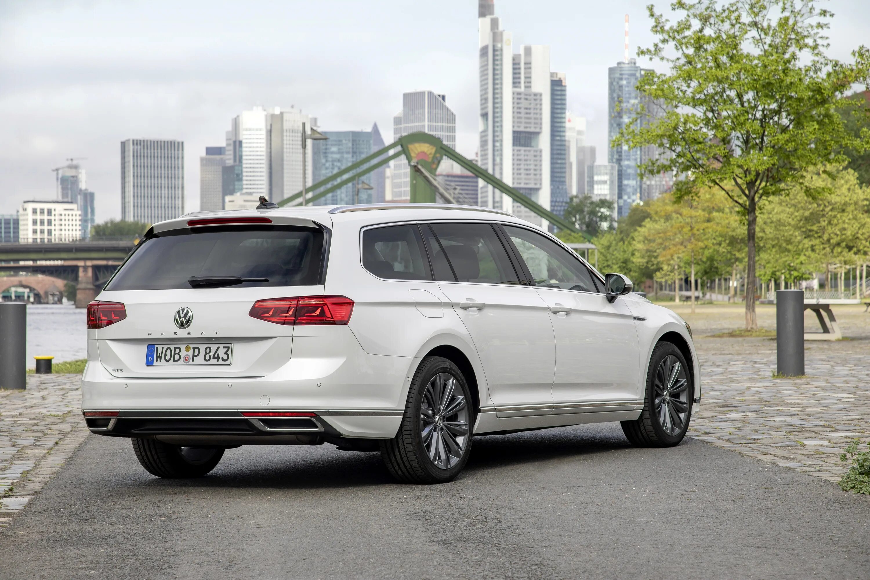 B8 variant