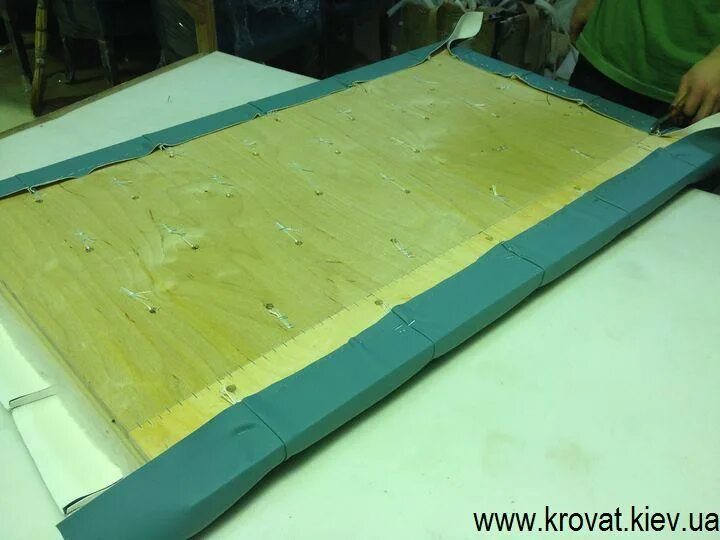 мягкие панели для стен. панель своими руками. кровать с изголовьем во всю стену. сделать мягкую панель своими руками. мягкая стеновая панель своими руками.