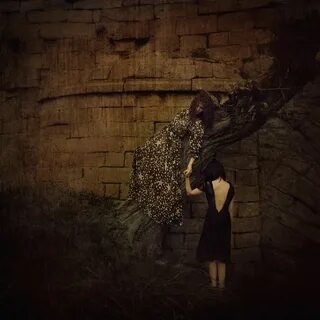 Dark her