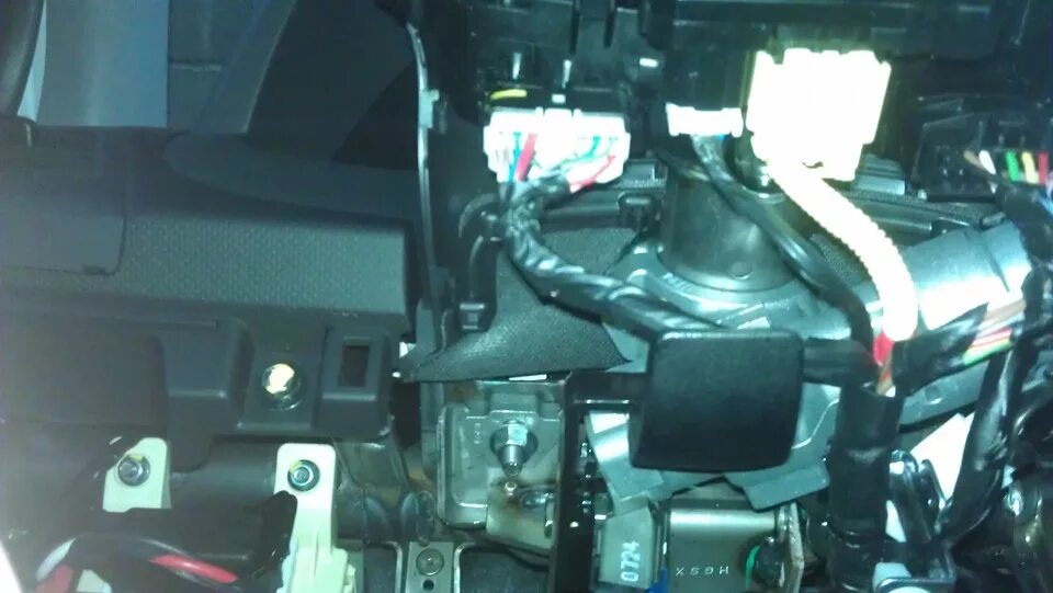 Magicar 5 кнопка valet. Блок глонасс тойота прадо 150. Блок сигнализации ваз 2107. Блок управления сигнализацией шерхан кия сид. Где находится блок сигнализации шерхан.