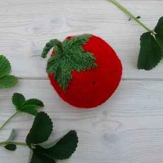 Шапочка клубника