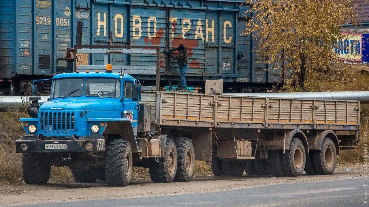 Весел урал. Урал 4420 седельный тягач. Урал 4320 седельный тягач. Урал 44202 самосвал. Урал 4320 с прицепом.