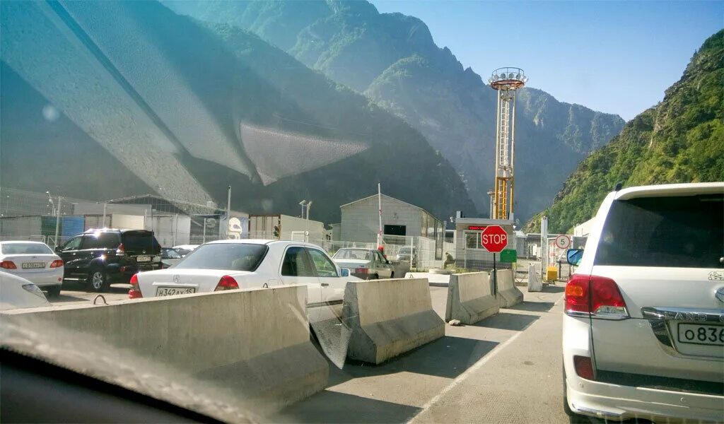 Мапп верхний ларс. Грузинская таможня верхний ларс. Верхний ларс село. Верхний ларс время. Верхний ларс время.