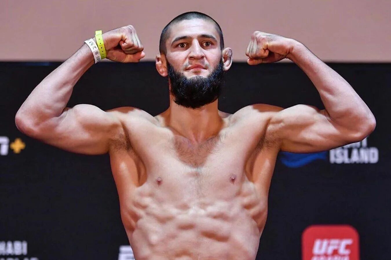 Чимаев какой вес. Хамзат чимаев боец. чимаев боец ufc. хамзат чимаев ufc. хамзат чимаев бой.