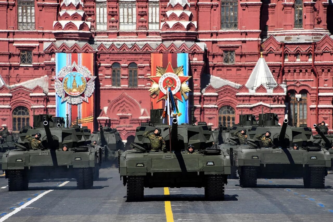 Военный парад на красной площади дата. Парад Победы на красной площади в Москве. 9 Мая парад Победы в Москве. Парад военной техники на красной площади на день Победы. Парад на красной площади 9 мая.