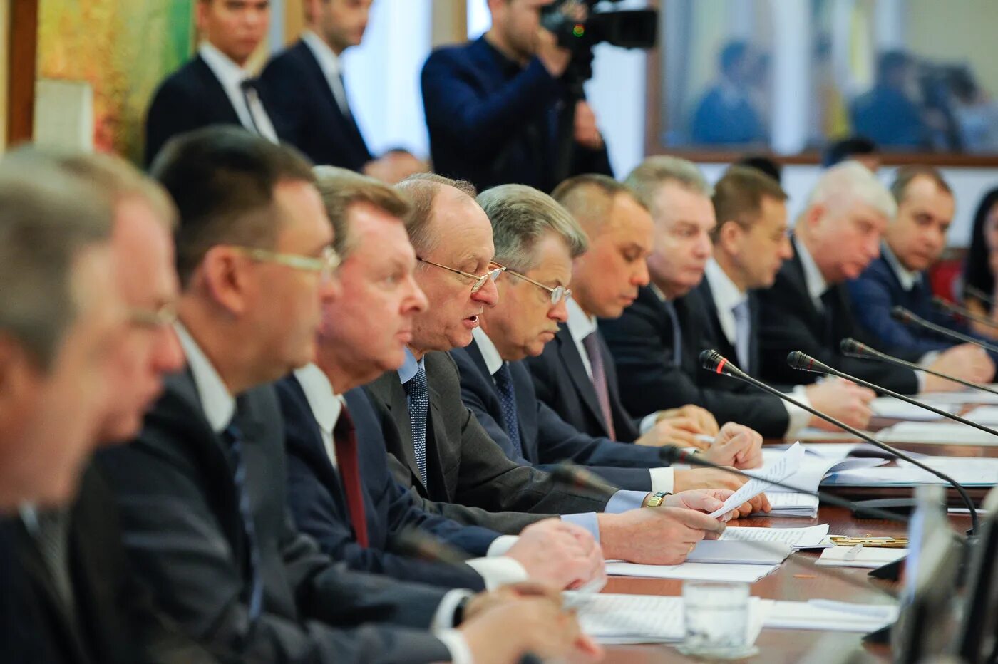 полномочные представители президента рф. владимир устинов представитель президента рф в юфо. полпреды президента в федеральных округах. полномочные представители в федеральных округах. институт полномочных представителей президента.