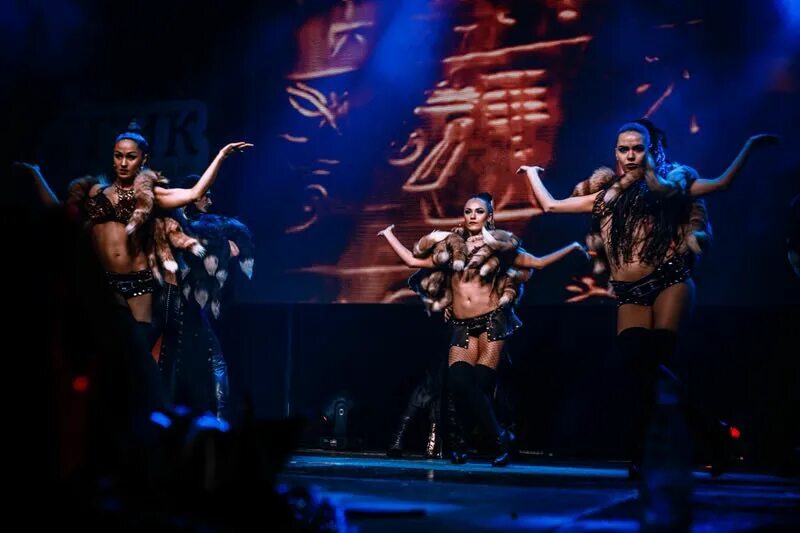 Empire event. Кабаре шоу на корпоратив. Цирковые акробаты. Шоу номер видео. Шоу номер видео.