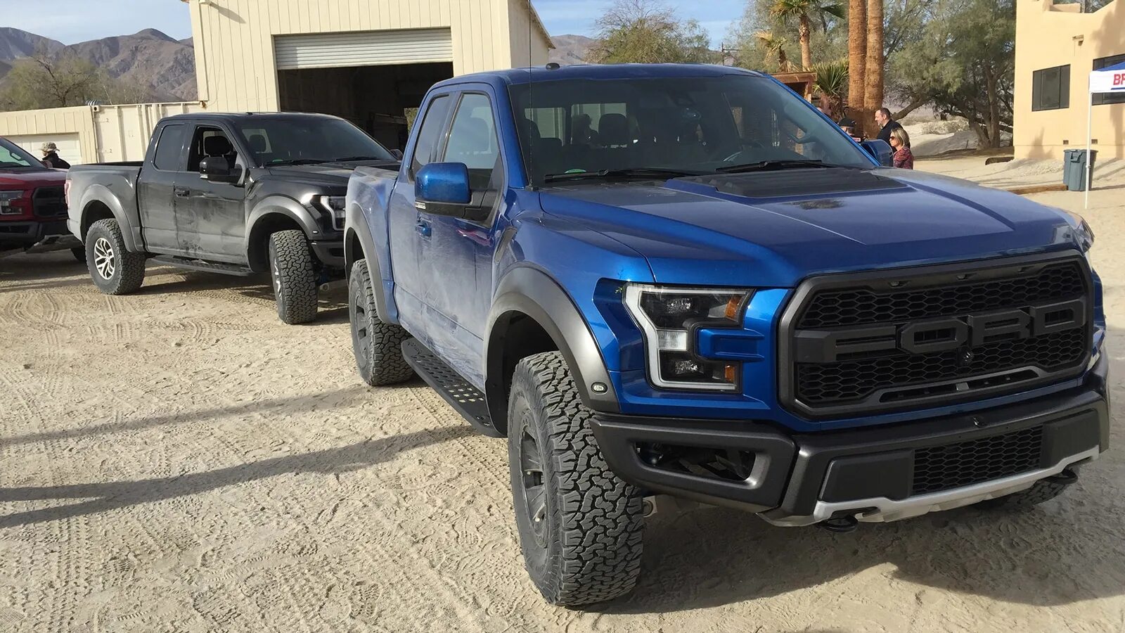 Купить форд раптор в россии. Ford f 150 Raptor 2018. Ford f150 Raptor 2017. Форд ф150 Раптор 2018. Форд f150 Раптор 2019.