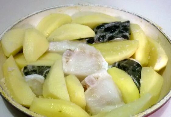 зубатка с картошкой. рыба зубатка блюдо. приготовить картофель с зубаткой. приготовить картофель с зубаткой. стейк из зубатки.