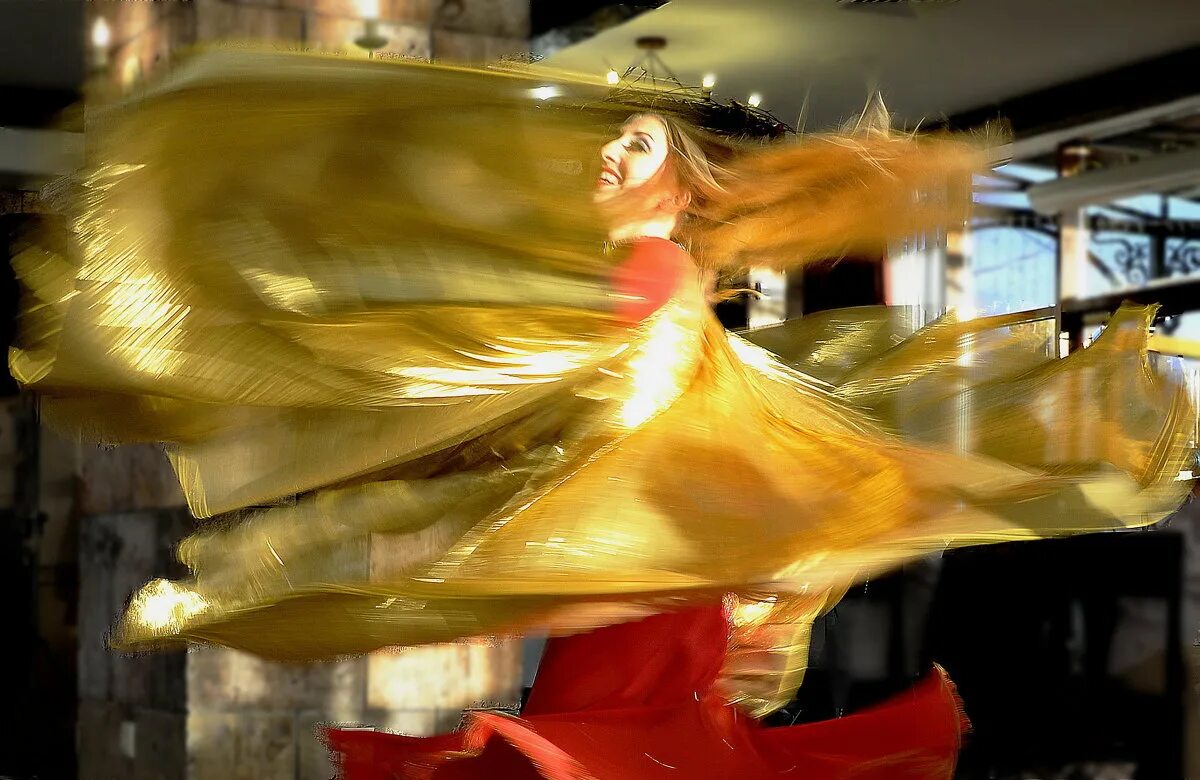 в вихре танца. в вихре танца. женщина в вихре танца. вихрь картина. кружится в танце обои.