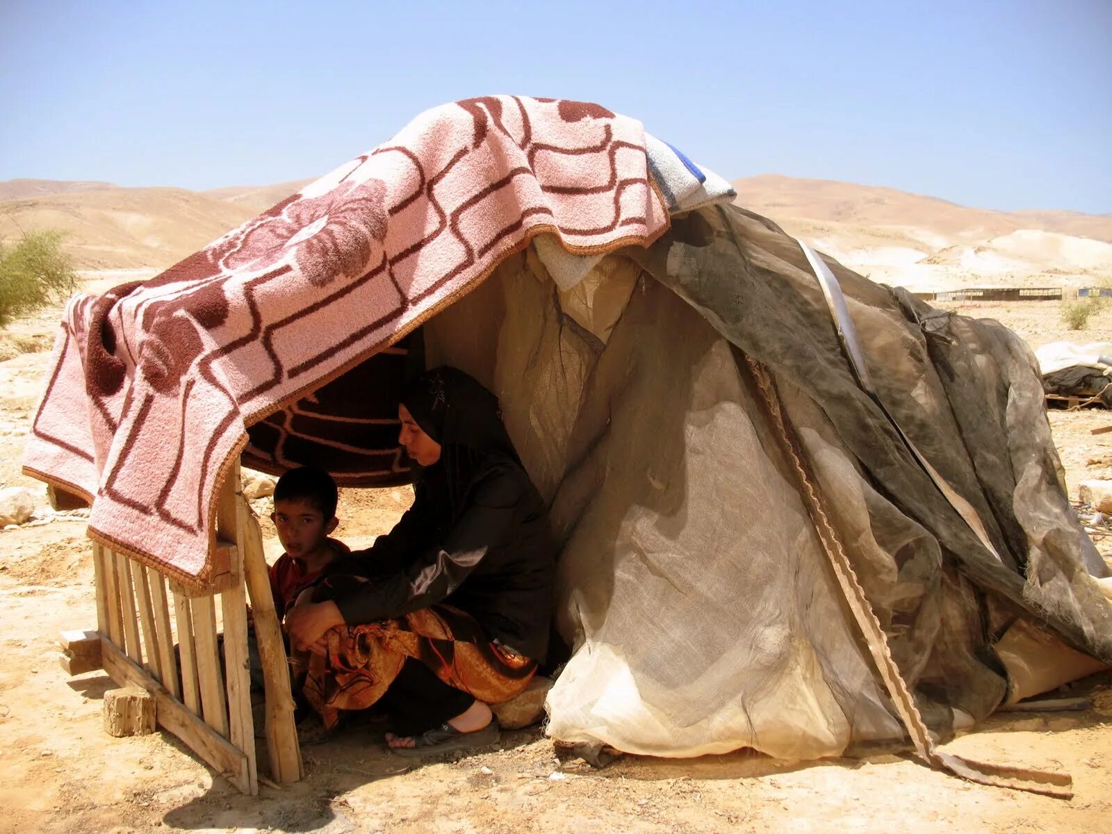 Верхняя одежда бедуинов 6 букв. Бедуины Синая. Бедуины в Израиле. Бедуины Негев. Бедуины в Каире.
