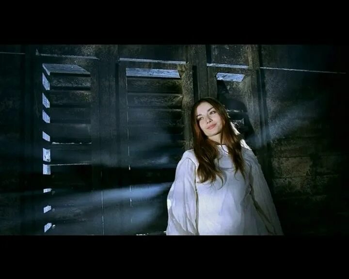 Lose my mind in hysteria перевод