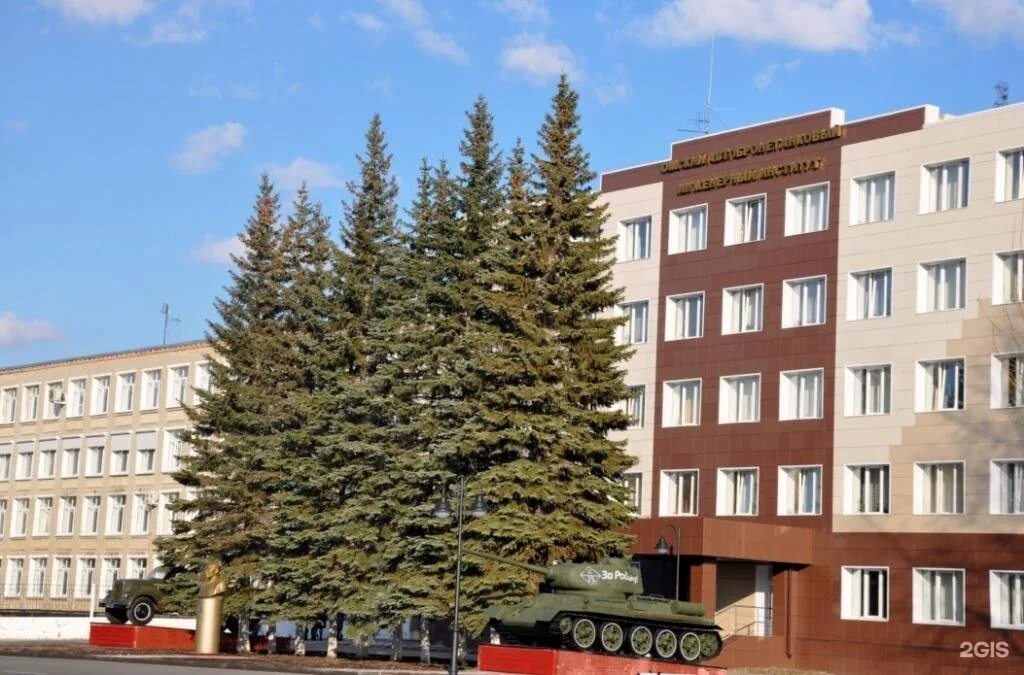 Черемушки военный городок. Омсковый автобронетанковый инженерный институт. Военная Академия МТО Омск. Омск военный институт бронетанковых войск. Омское военное училище танковое.