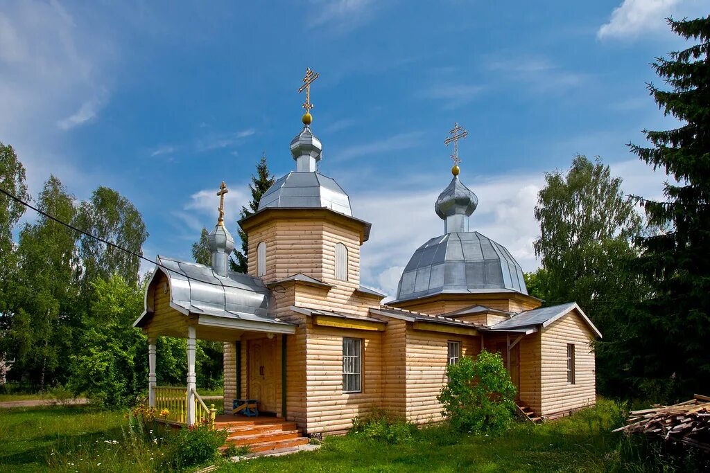 Погода в поддорье новгородской области. Храм Святой Троицы в Поддорье. Храм в п. Поддорье Новгородской. Деревня Перегино Поддорский район Новгородская область. Святой источник Андрея Первозванного Поддорского района.