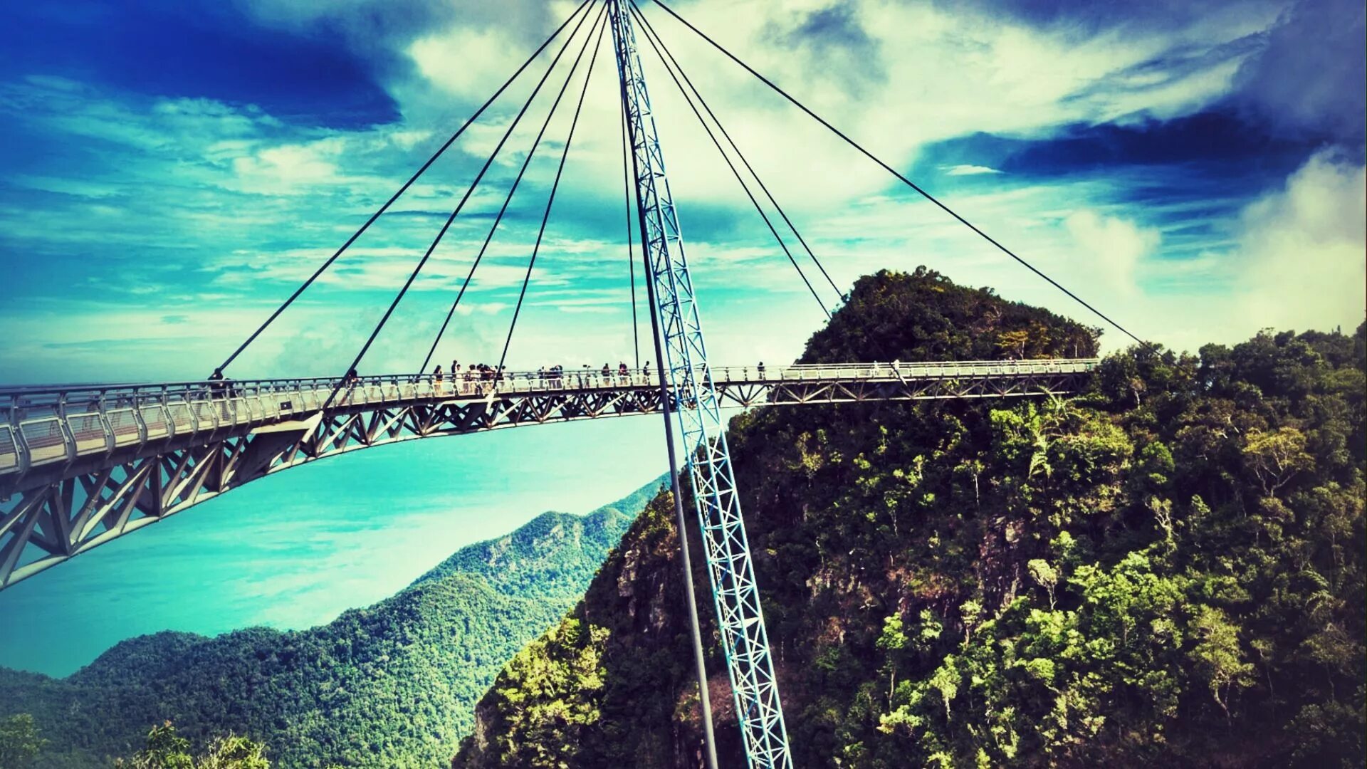 Лангкави малайзия мост. Небесный мост. «небесный мост», остров лангкави, малайзия. Мост скайбридж малайзия. Небесный мост лангкави, малайзия.