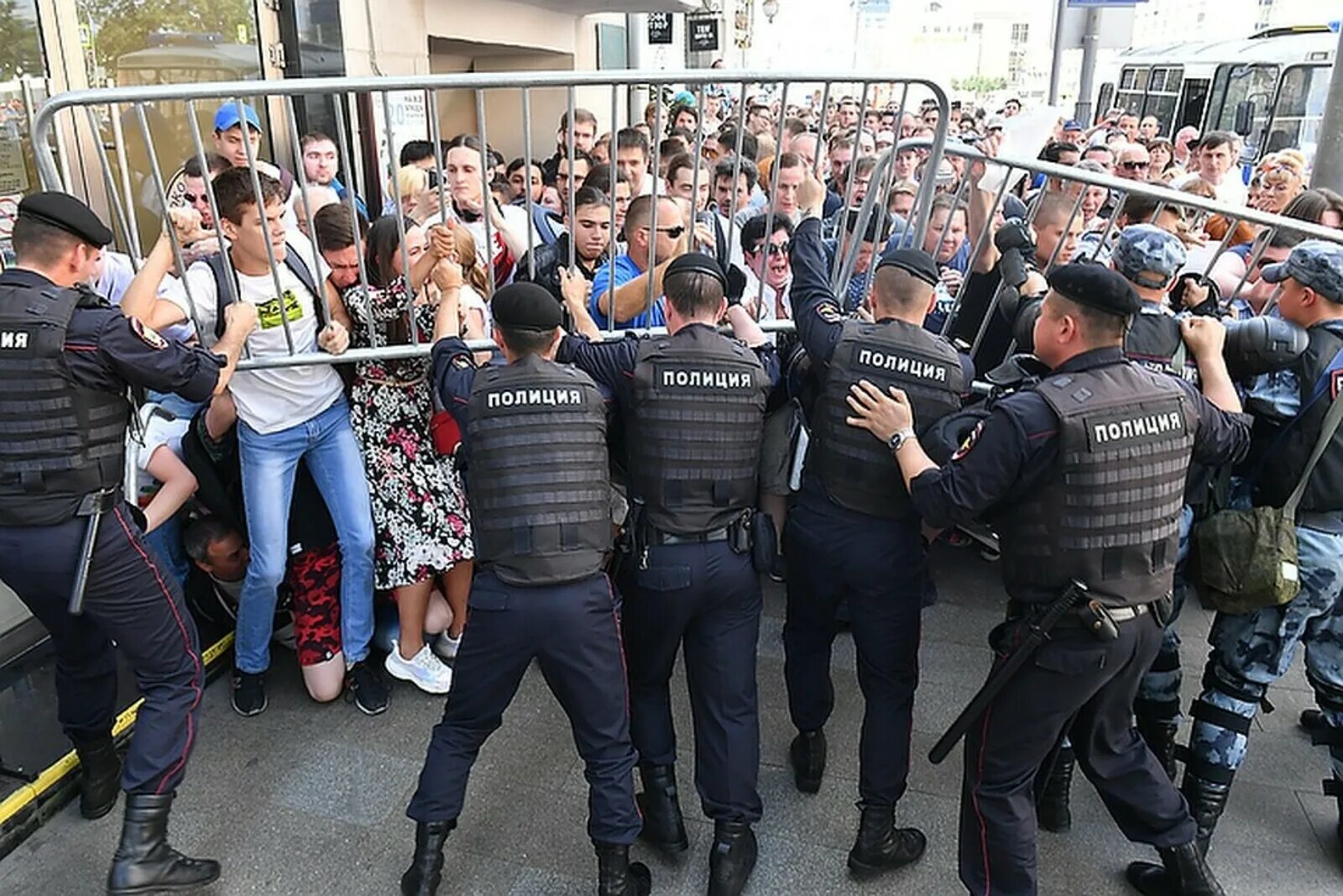 Несанкционированный митинг. Несанкционированный митинг в Москве. Несанкционированные массовые мероприятия. Акции протеста 2019. Управление против власти