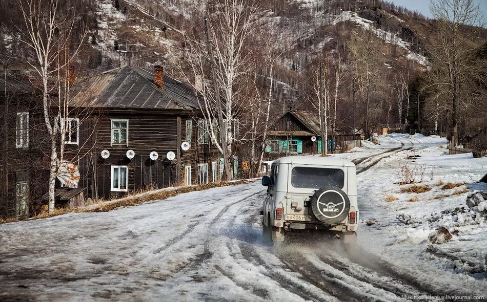 Жить в россии дороже. Поселок Коммунар Хакасия. Провинция России глухомань. Коммунар Хакасия в фотографиях. Коммунаровский рудник Хакасия.