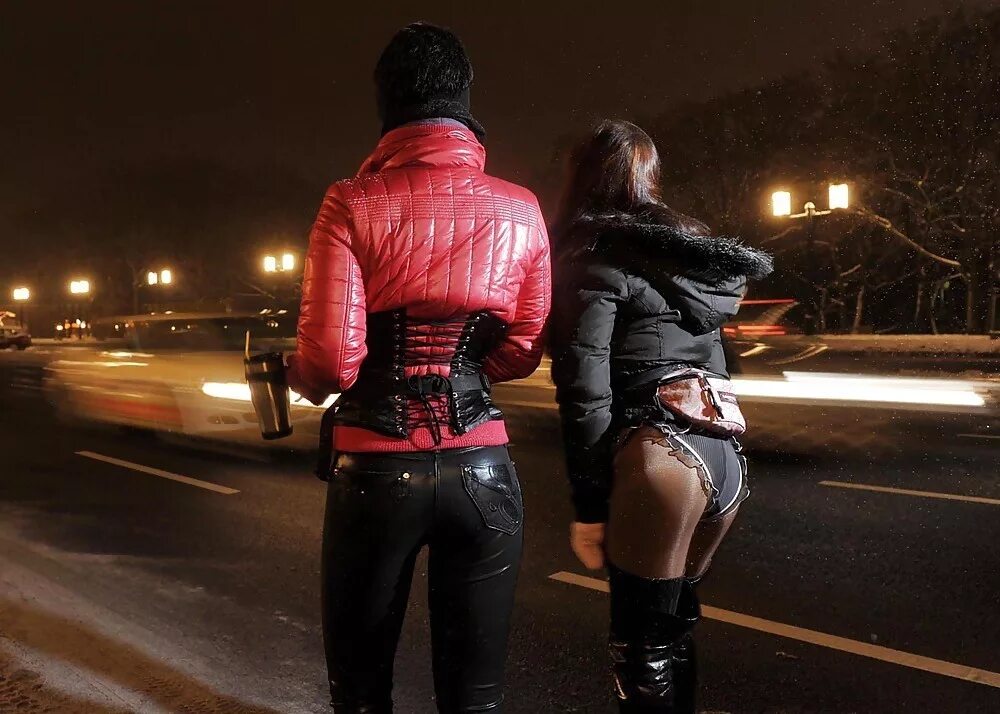 русские парни пикаперы. русские девушки пикаперы. девушки на улицах москвы. девушка эрика давидыча. санкт-петербург магазин рок остров кирочная 8 фильм брат.