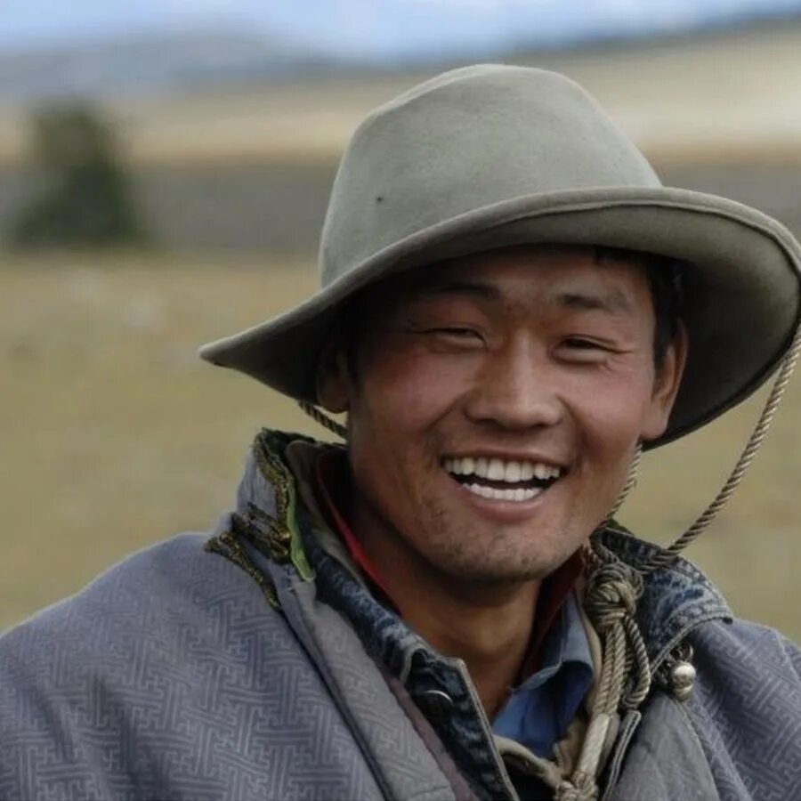 Монгольские имена. Монгольские клички. Монгольский мальчик. Водительское удостоверение монголии. Монгольские имена.