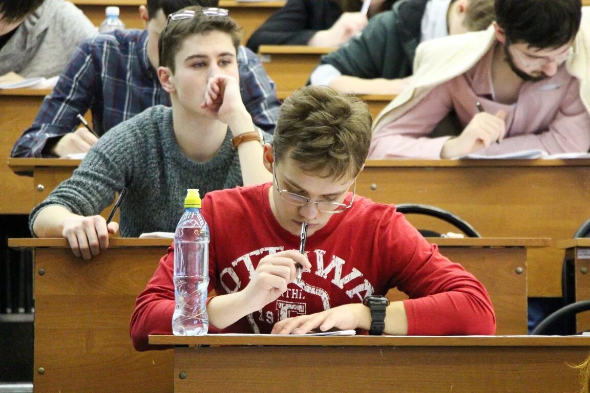 Студентов принявших участие в олимпиаде. Олимпиады для студентов. студенты вшэ. олимпиады от ниу вшэ.