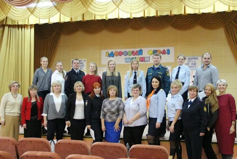 Школа в г. Истра. Лицей истра. Лицей истры, ул. Школа лицей истра.