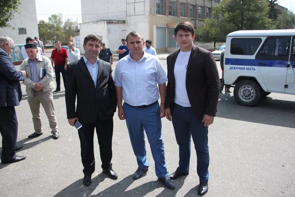 Шарапудин мусаев каспийск. Мусаев шарапутдин гаджиевич. Шарапудин мусаев кинг конг. Шарапудин мусаев каспийск. Шарапутдин мусаев.