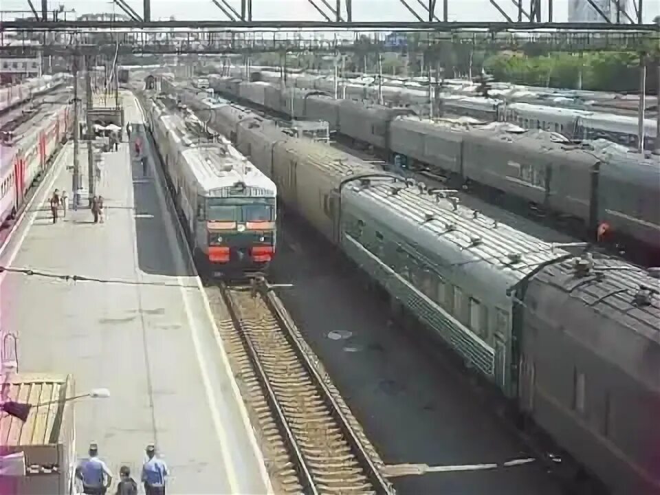 Прибытие поездов станция ростовская область. Прибытие поезда ролик.