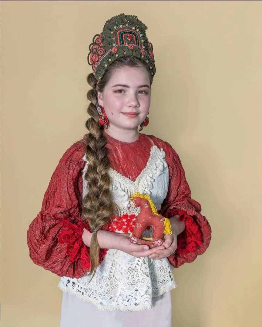 Косы екатеринбург. Косы екатеринбург. Конкурс уральская краса длинная коса. Уральская краса длинная коса 2019. Уральская краса длинная коса 2019.