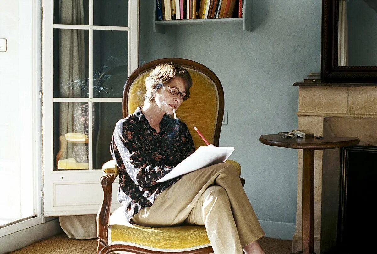 Писатель про женщин. Бассейн Франсуа Озон кадры.
