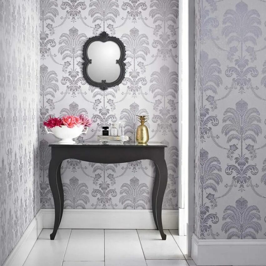 Светлые обои в прихожую. Модные обои для прихожей. Виниловые обои для прихожей. Обои в прихожую. Обои компаньоны в интерьере прихожей.