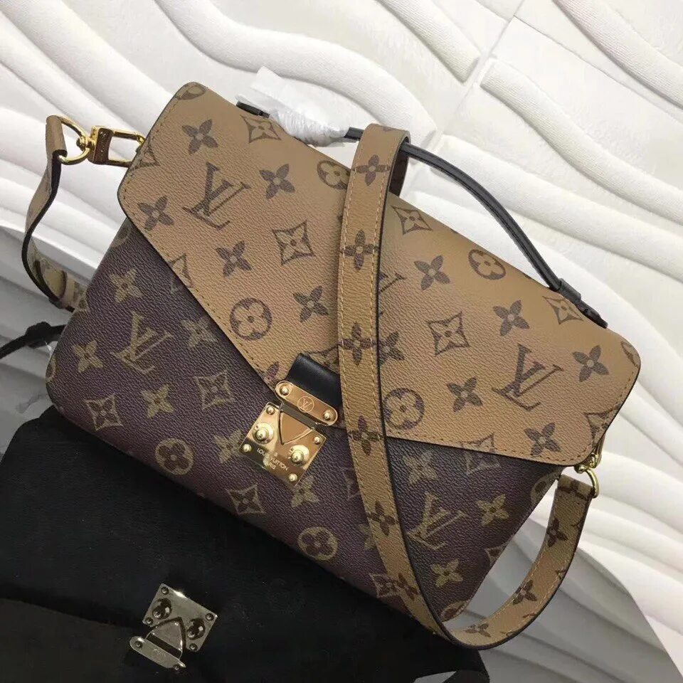 Витон купить сумка. Сумка Луи Виттон. Сумки Луи Виттон оригиналы. Сумка Louis Vuitton pochette Metis. Сумки Луи Виттон 2023.