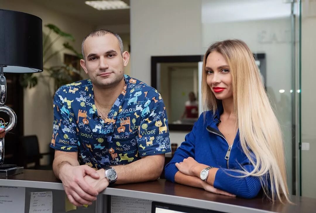 Руку дом 2. Дом 2 реклама. Дом 2 по телевизору. Свежие сплетни и слухи. Наш дом 2.