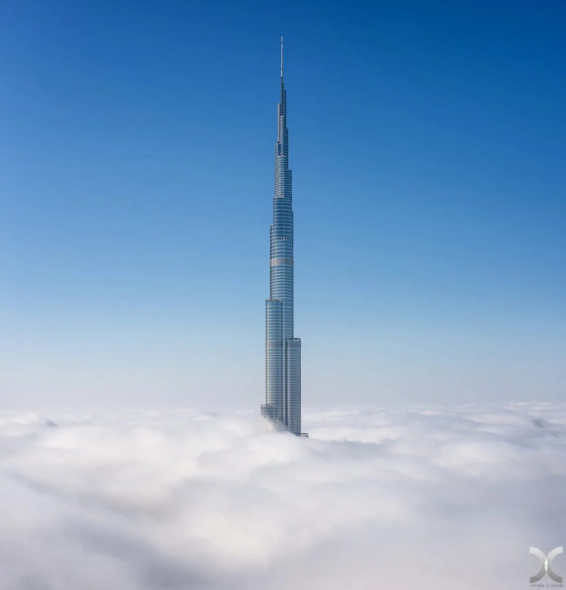 Укажите самое высокое. Самый высокий небоскреб Бурдж-Халифа. Бурдж Халифа 163 этаж. Бурдж Халифа высота. Бурдж-Халифа шпиль.