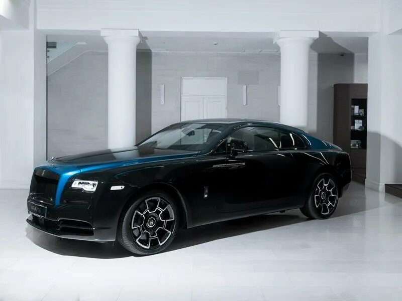 Rolls royce badge. Rolls Royce Wraith 2022. Роллс Ройс Wraith Black badge. Rolls Royce Wraith 2018 Black. Rolls Royce Wraith Black badge.