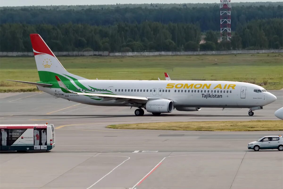 Самолет сомон эйр. Самолёт боинг 737-900 сомон. Boeing 737 tajikistan. Боинг 737900 сомон эйр. Боинг 737 сомон эйр.