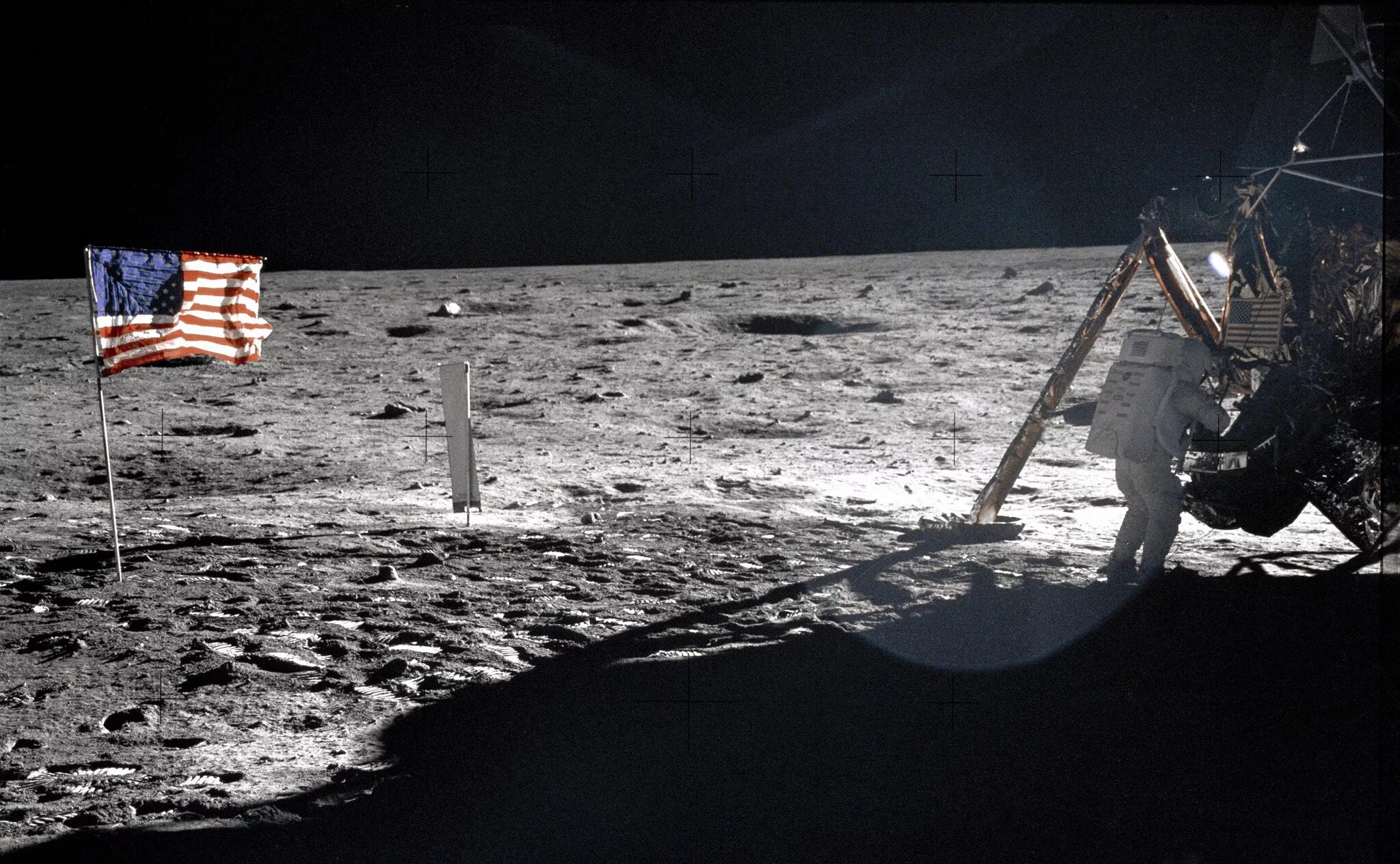 На луне силен. Аполлон 11 высадка. Аполлон 11 1969.
