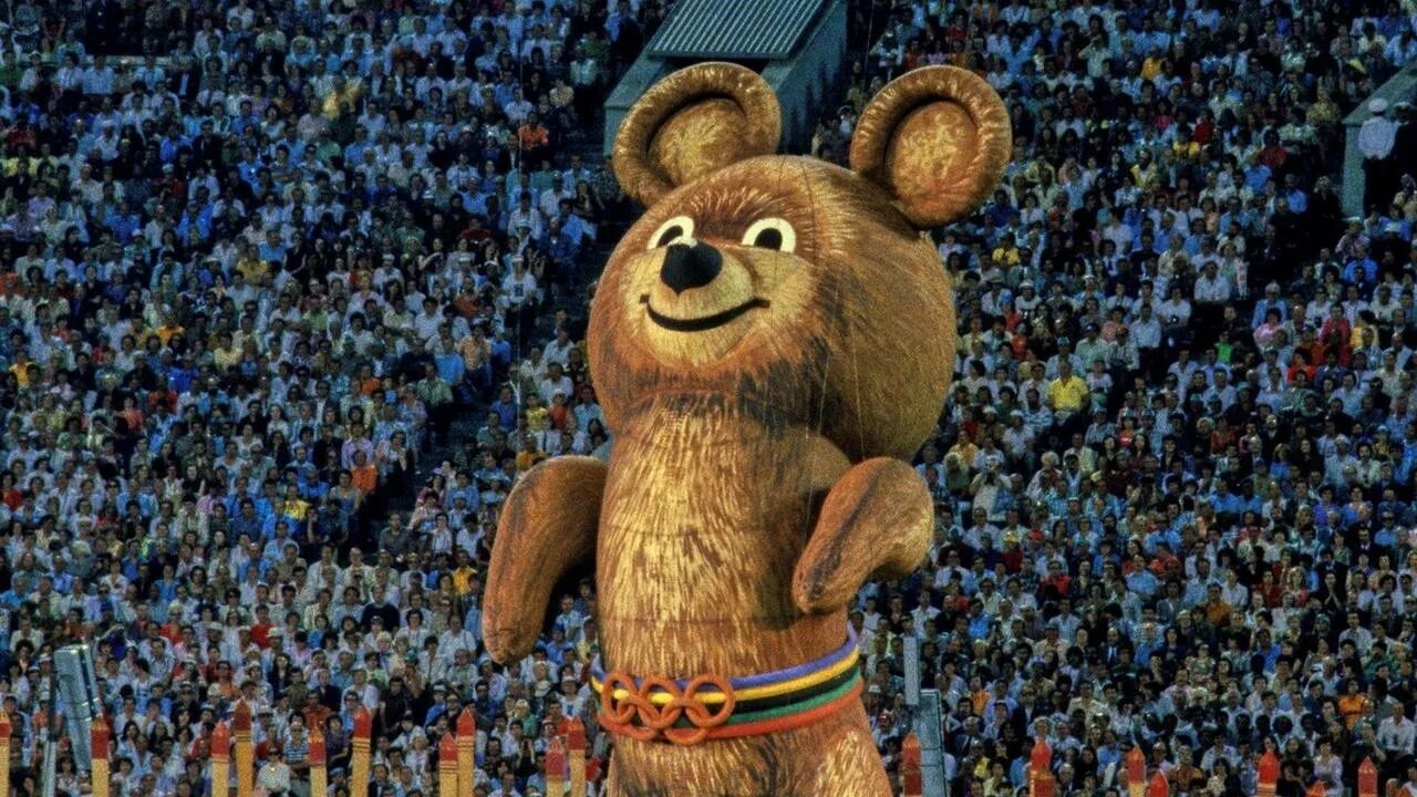 Олимпийский мишка 1980. Олимпийский мишка москва 80. Олимпийский мишка 1980 на олимпиаде. Олимпийские игры 1980 олимпийский мишка. Олимпийский мишка 1980 улетает.
